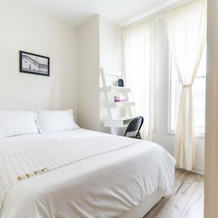 Modern 1 Bedroom Apartment With In-Suite Laundry Hamilton Exterior foto